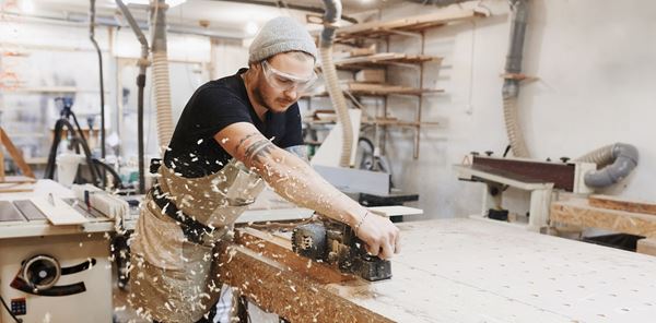 Protecting joiners at work with joiners insurance